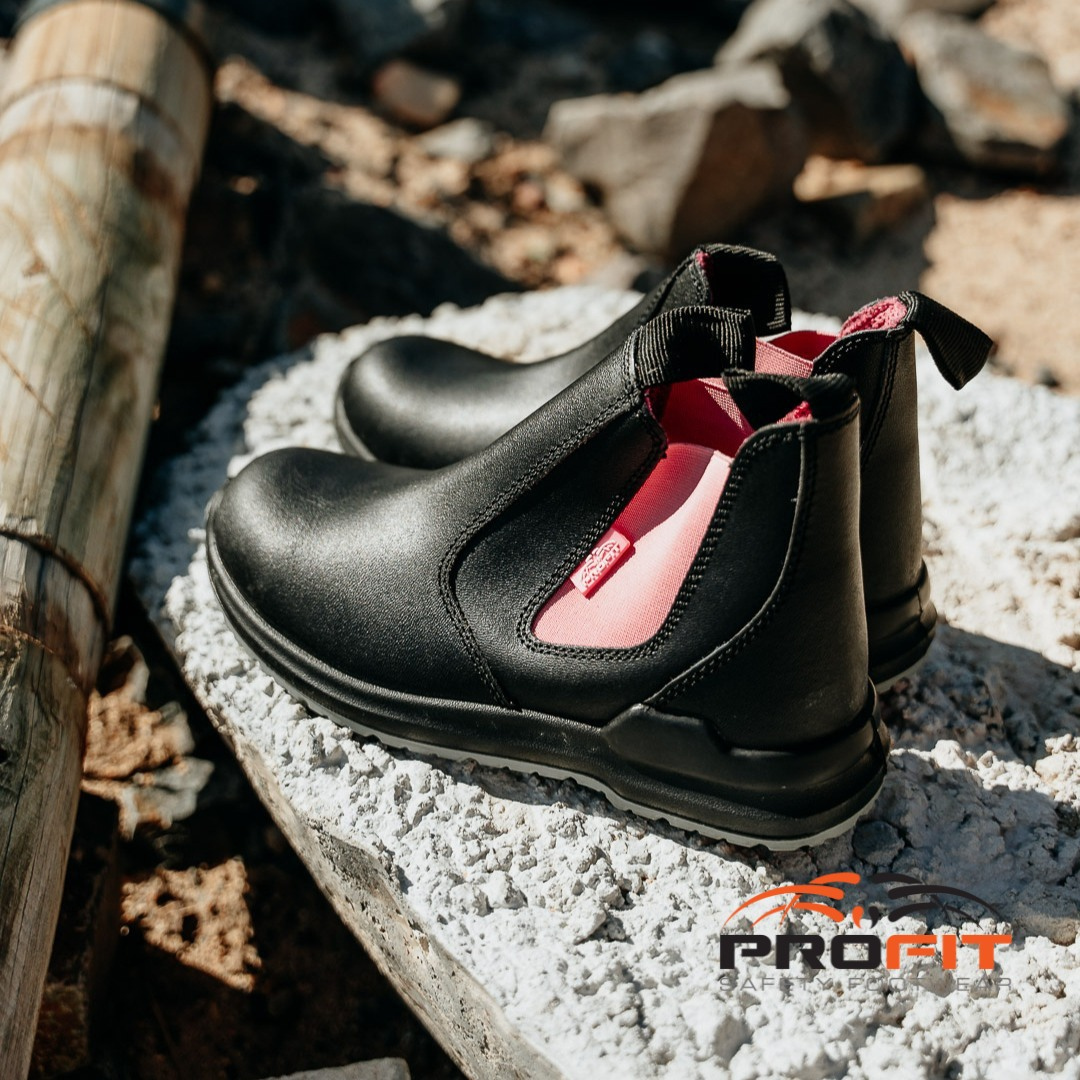 All-Day Comfort: Women’s Durable Work Boots